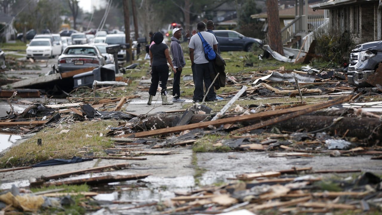 In der Südstaaten-Metropole zerstörte der Tornado mindestens 250 Häuser.