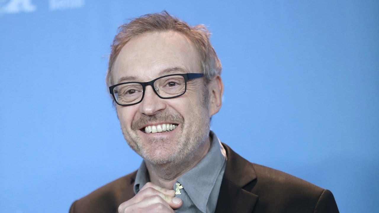 Regisseur Josef Hader ist mit seinem Debütfilm als Regisseur in Berlin dabei.