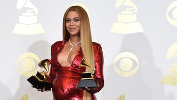 Sie war der Hingucker des Abends: Beyoncé präsentierte ihre Mega-Babykugel.