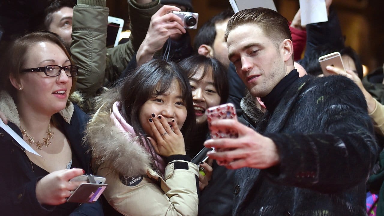 Fans von Robert Pattinson - ganz aus dem Häuschen.
