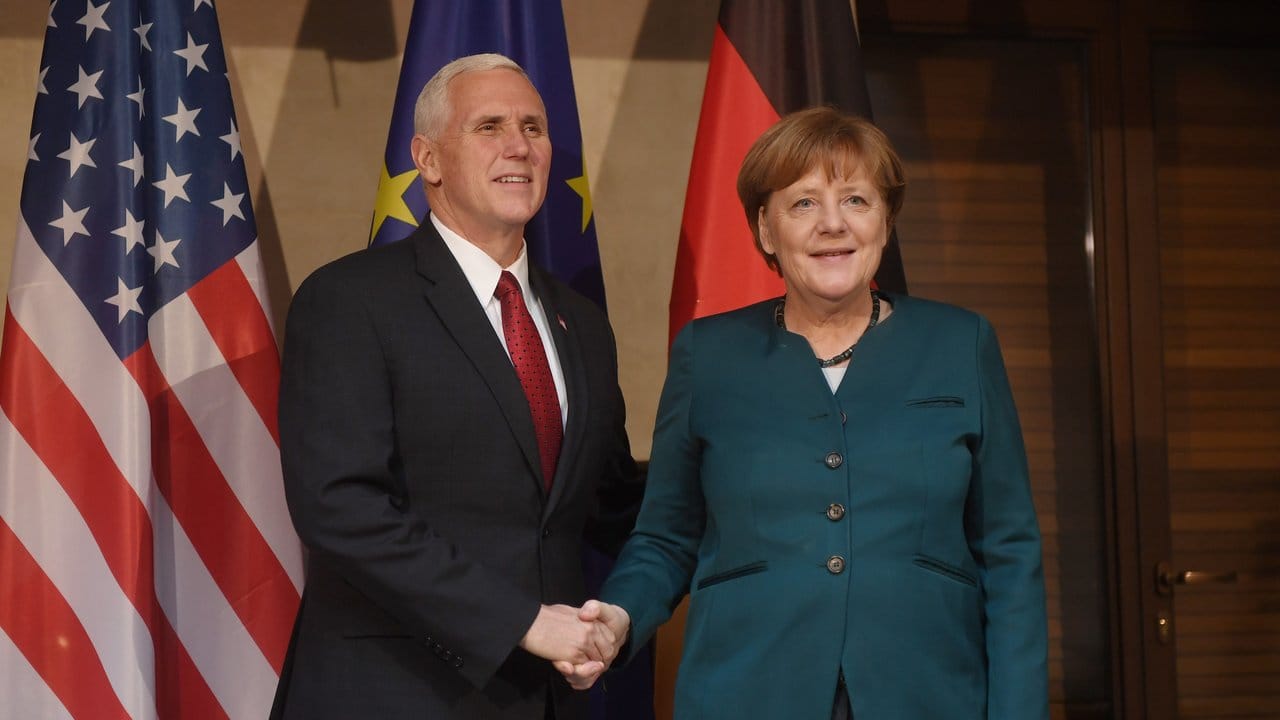 Bundeskanzlerin Merkel und US-Vizepräsident Pence während der Sicherheitskonferenz in der bayerischen Landeshauptstadt.