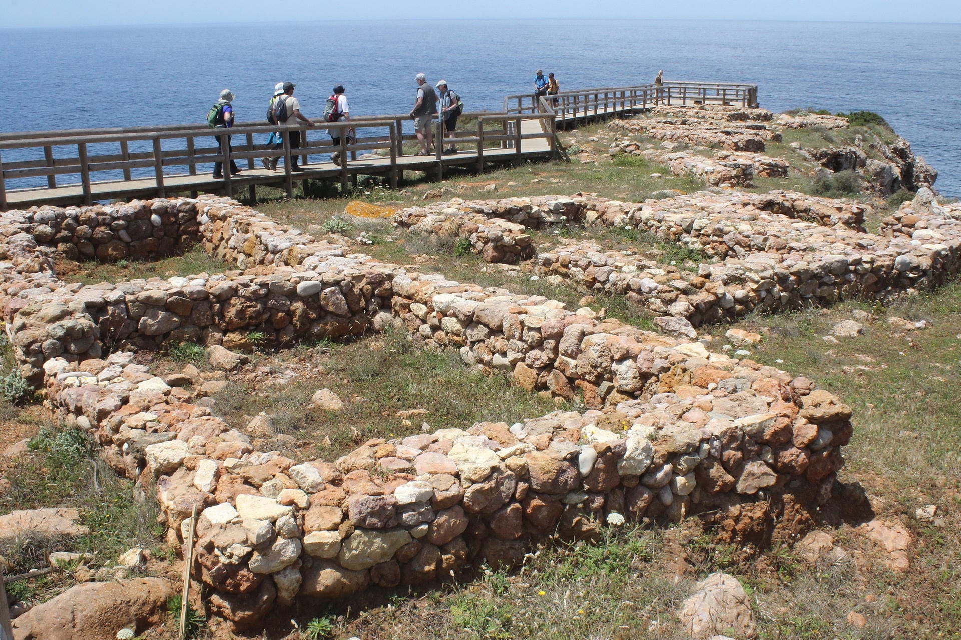Archäologen haben auf einer Landzunge die Reste einer maurischen Fischersiedlung aus dem zwölften Jahrhundert freigelegt.
