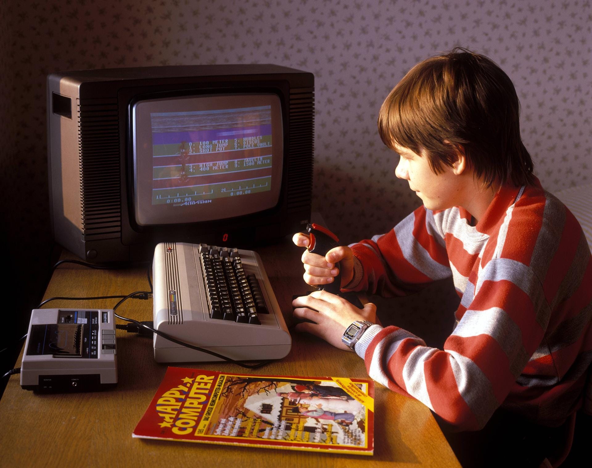 Der Commodore 64 aus dem Jahr 1982 gilt bis heute als der bestverkaufte Home Computer aller Zeiten. Aufgrund der hohen Stückzahl hat das Standardprodukt nur einen geringen Sammlerwert. Seltene Editions sind dagegen sehr gesucht.