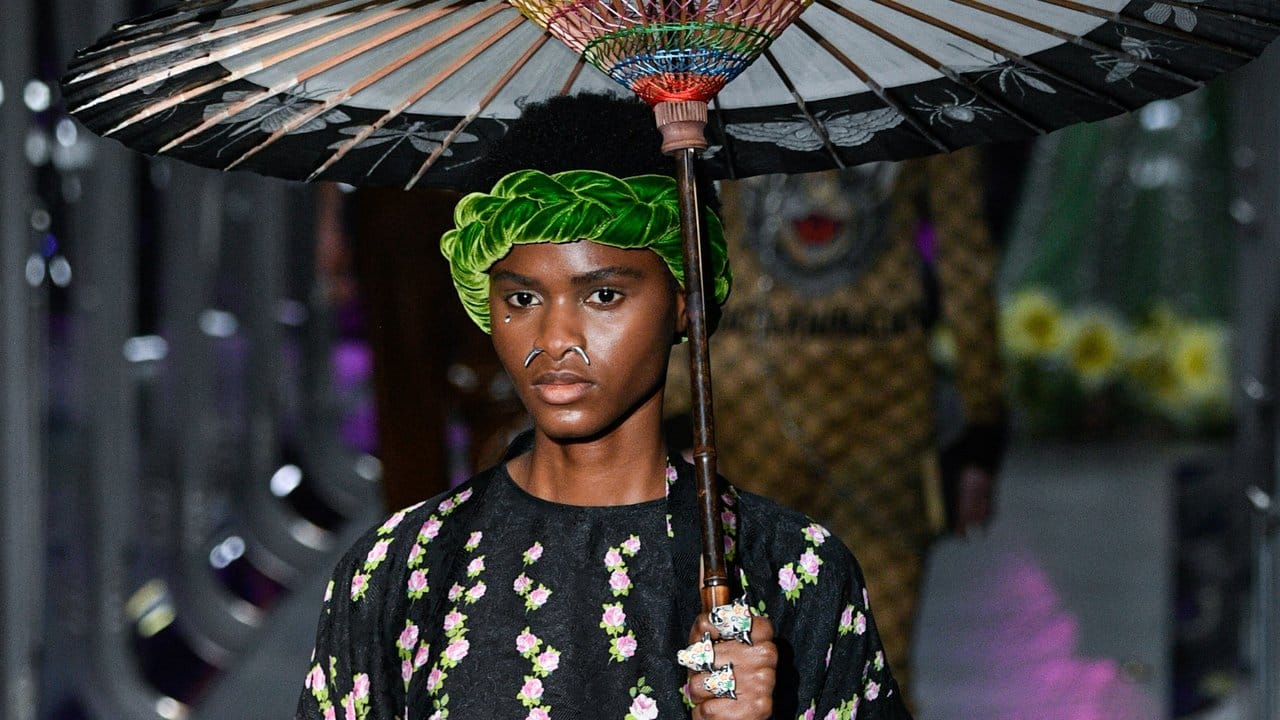 Bei der vorgestellten Gucci-Kollektion zeigen sich viele ethnische Einflüsse.