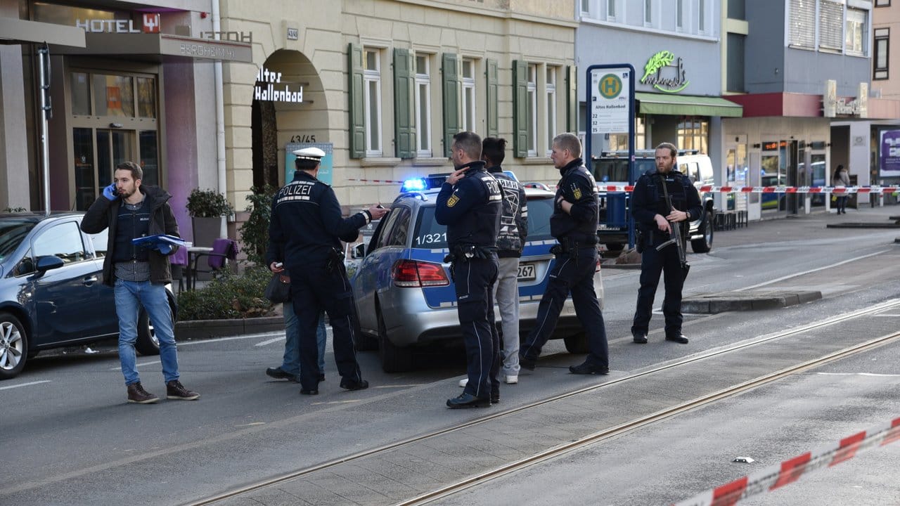 Nach kurzer Flucht wurde der Mann angeschossen. Nach kurzer Flucht wurde der Mann angeschossen.