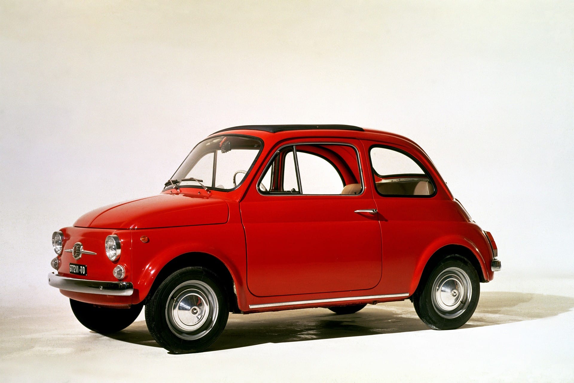 Einst günstig zu haben, inzwischen ein Oldie mit steilem Wertzuwachs. Der gut erhaltene Fiat 500 F wird inzwischen um 15.000 Euro gehandelt.