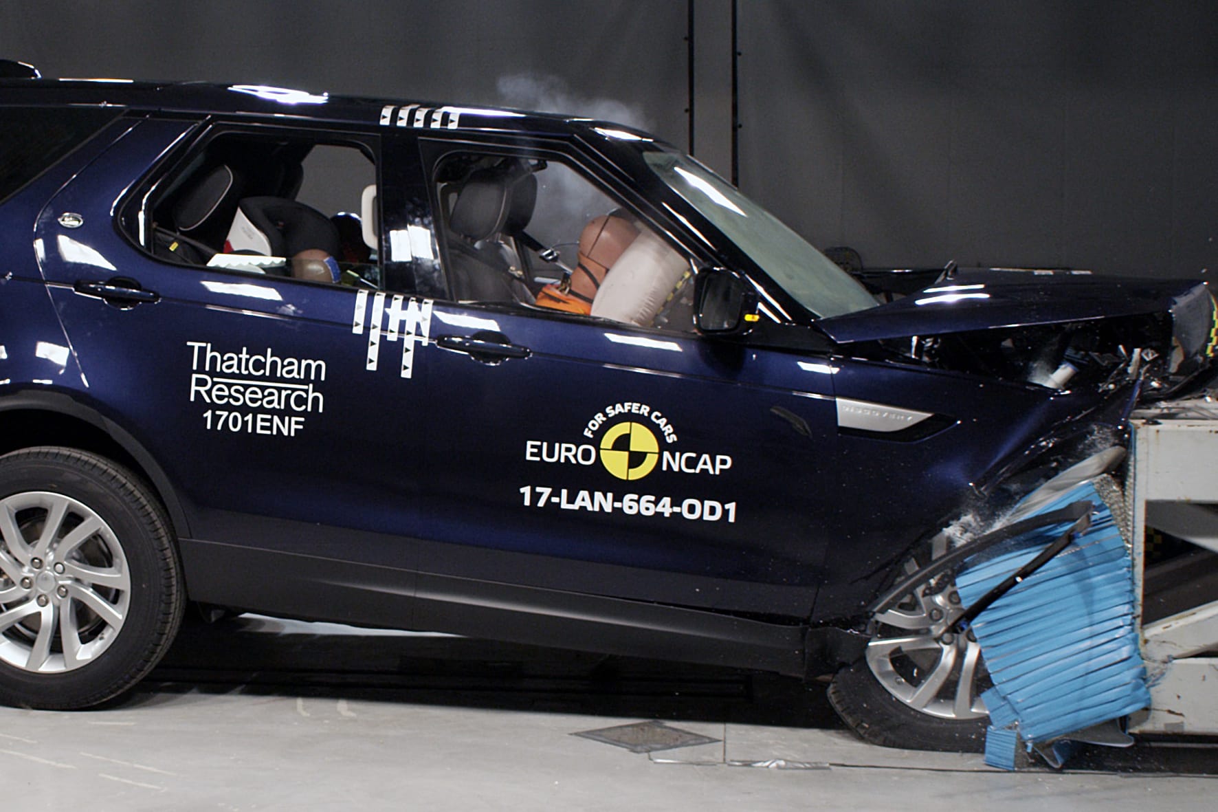 Euro-NCAP: Der neue Land Rover Discovery erhält mit fünf Sternen die Bestnote im Crashtest.
