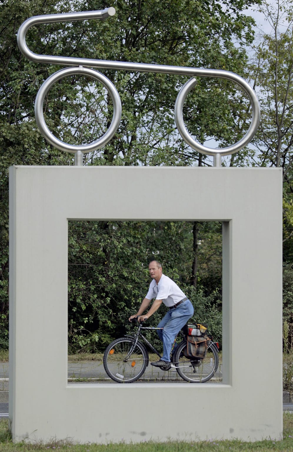 200 Jahre Fahrrad: Karl Drais-Denkmal in Mannheim
