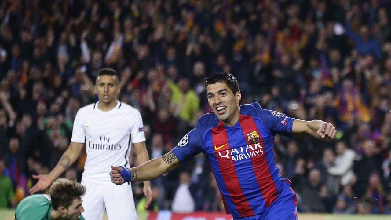 Luis Suarez jubelt nach seinem Treffer zum 1:0 für den FC Barcelona.