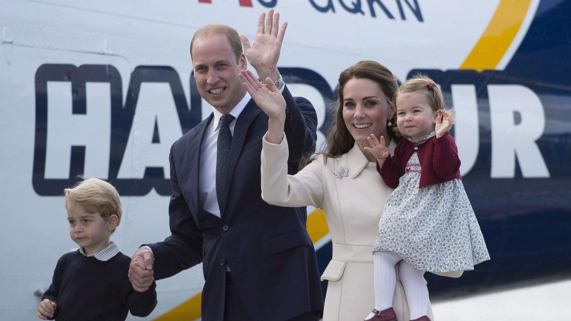 Die beiden Kinder George und Charlotte halten die Eltern ganz schön auf Trab.