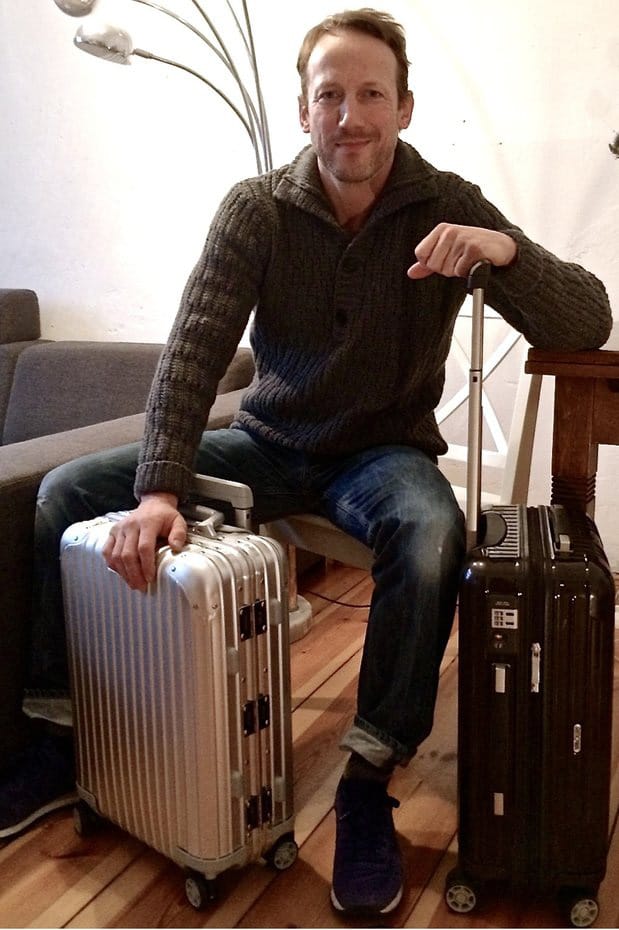 Hightech und Tradition müssen sich nicht ausschließen: Mit dem modernen Reisegepäck von Rimowa finden Sie sich in bester Gesellschaft. Auch Schauspieler Wotan Wilke Möhring steht auf die edlen und robusten Koffer.