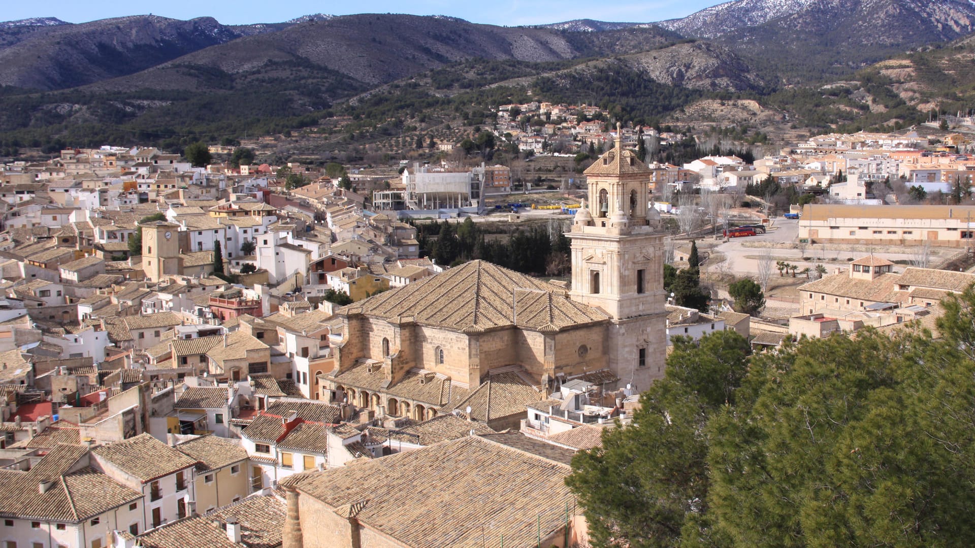 Ausblick von der Real Basílica de la Vera Cruz auf Caravaca de la Cruz – die Stadt feiert 2017 ein Heiliges Jahr.