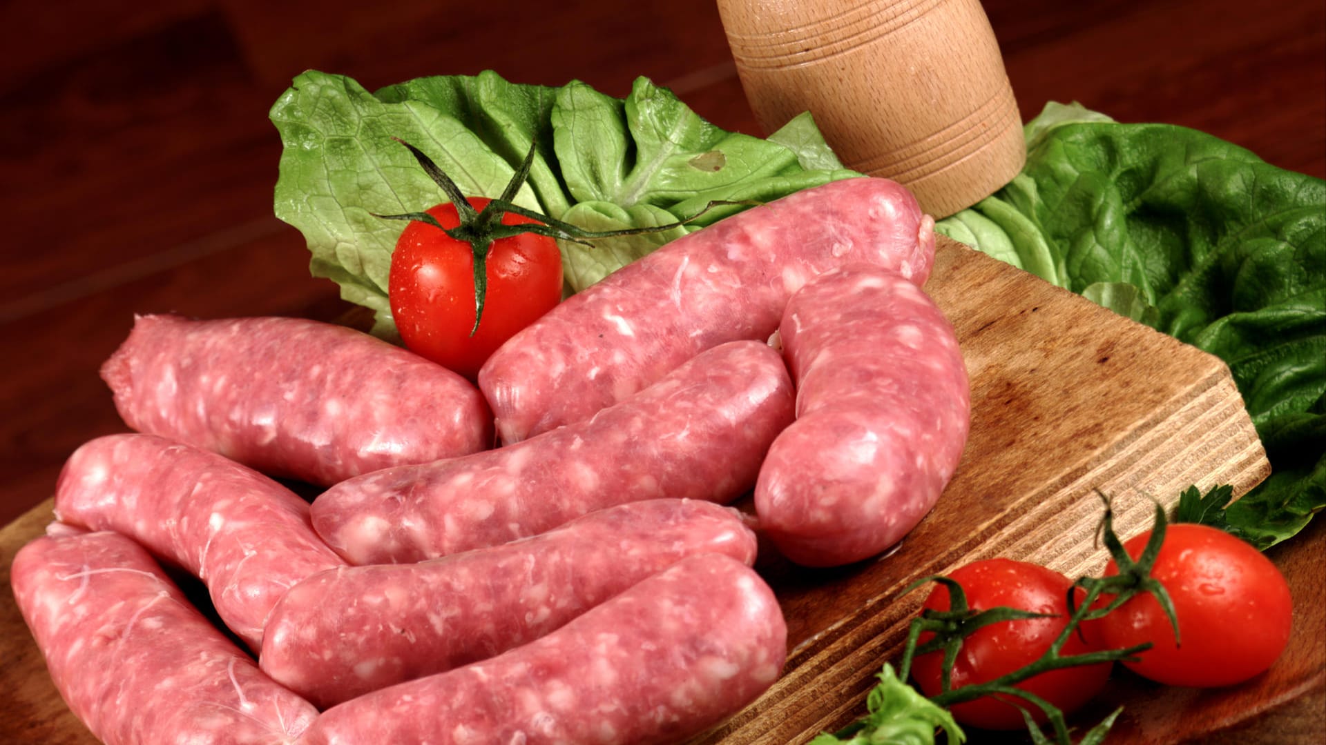 Die traditionelle süditalienische Wurstsorte Salsiccia lässt sich schnell und einfach zu einer wunderbaren Pastasauce verwandeln.