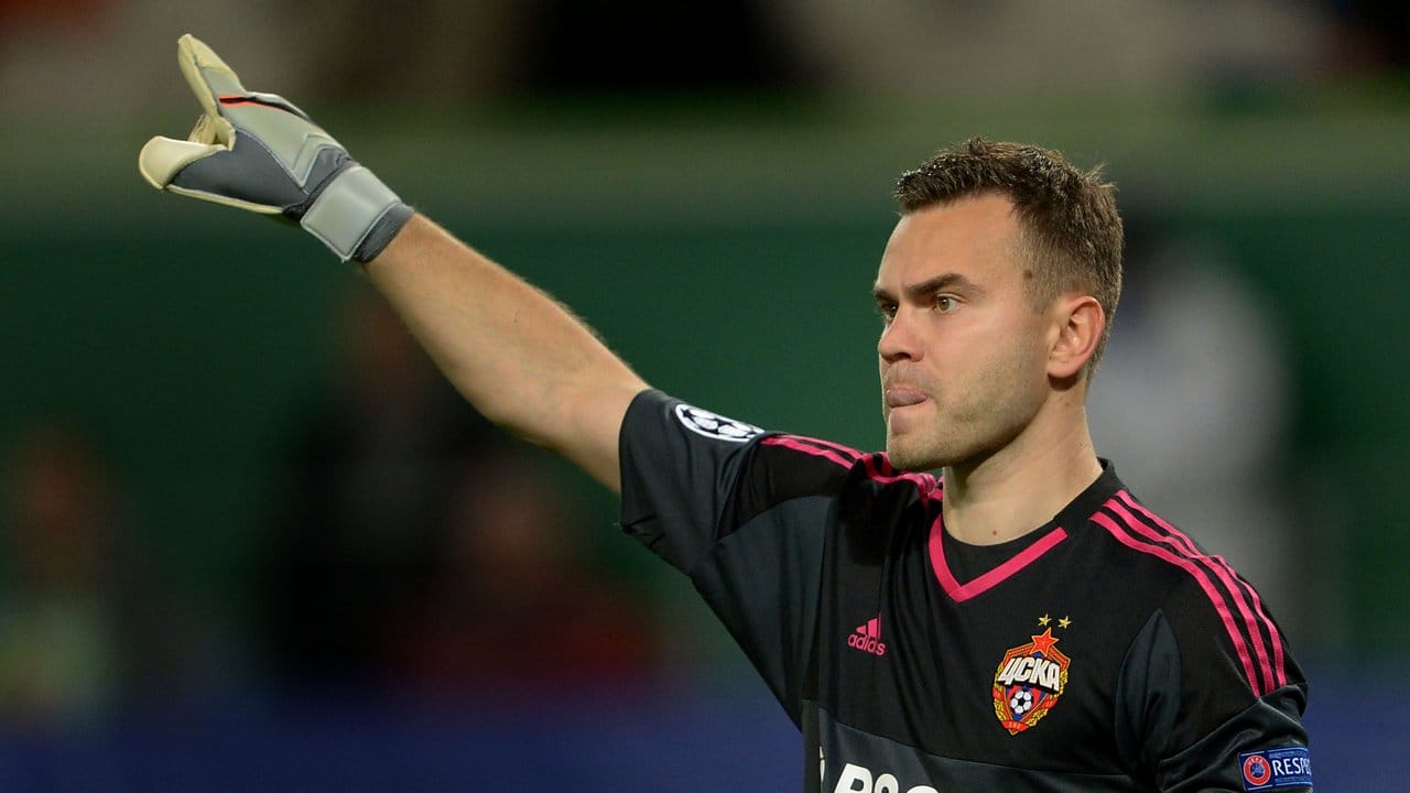 Neuer Kapitän der russischen Nationalmannschaft: Igor Akinfejew. Neuer Kapitän der russischen Nationalmannschaft: Igor Akinfejew.