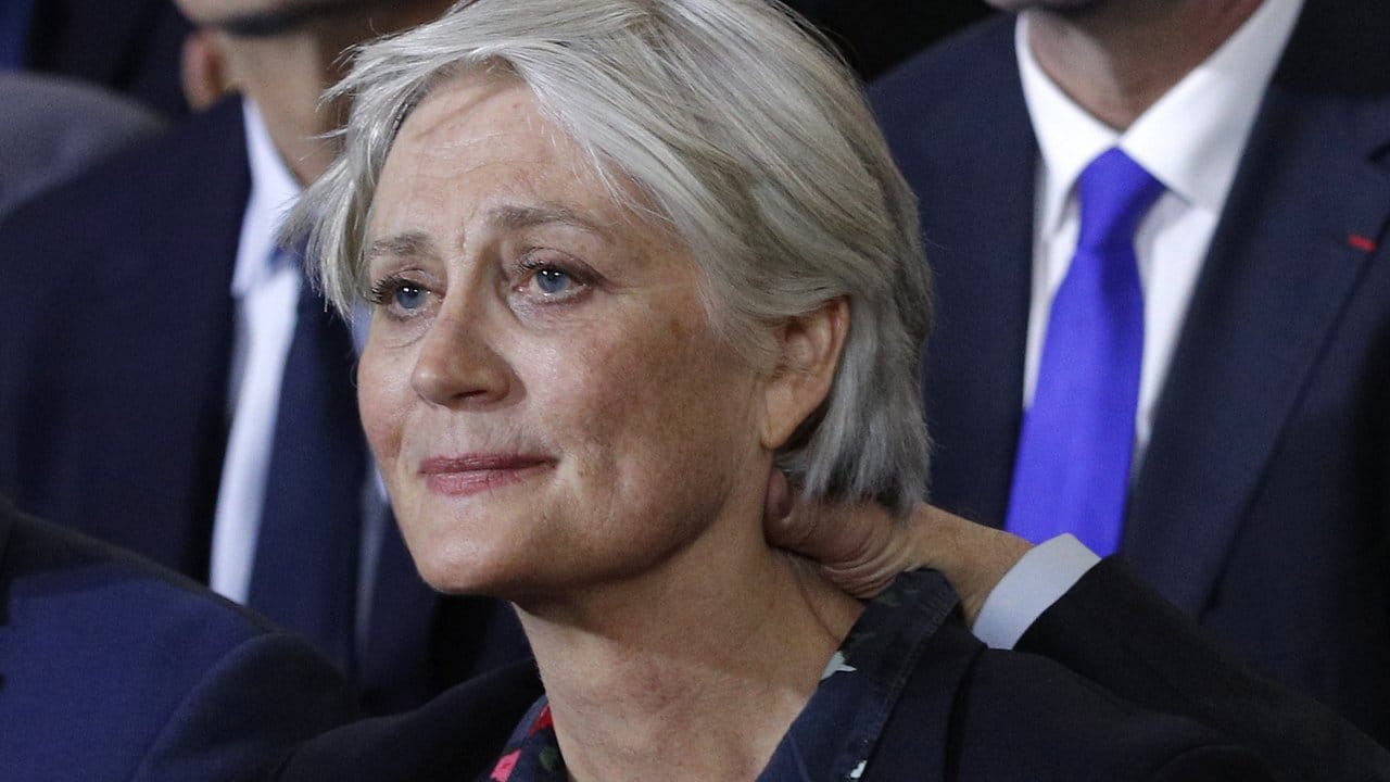 Gutverdienerin: Penelope Fillon, die Frau des konservativen französischen Präsidentschaftskandidaten Francois Fillon. Gutverdienerin: Penelope Fillon, die Frau des konservativen französischen Präsidentschaftskandidaten Francois Fillon.