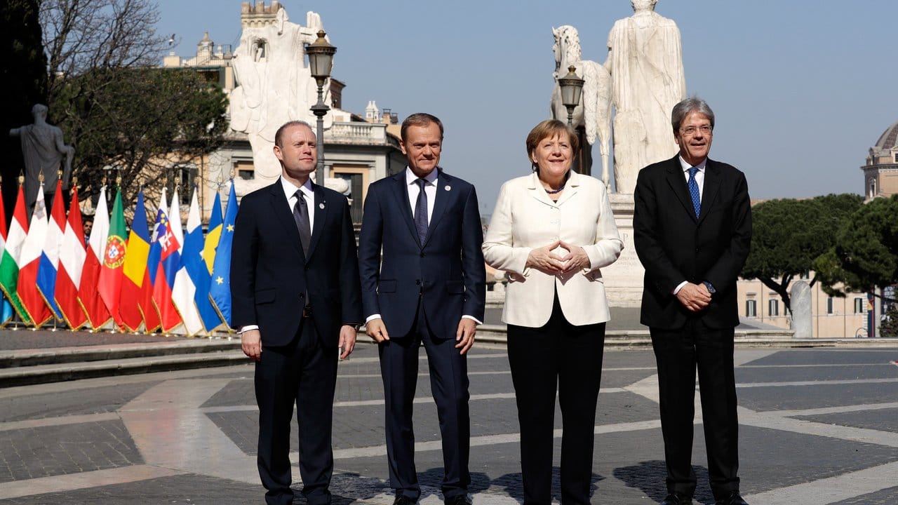 Maltas Ministerpräsident Joseph Muscat (l-r), EU-Ratspräsident Donald Tusk, Bundeskanzlerin Angela Merkel und Italiens Ministerpräsident Paolo Gentiloni in Rom.