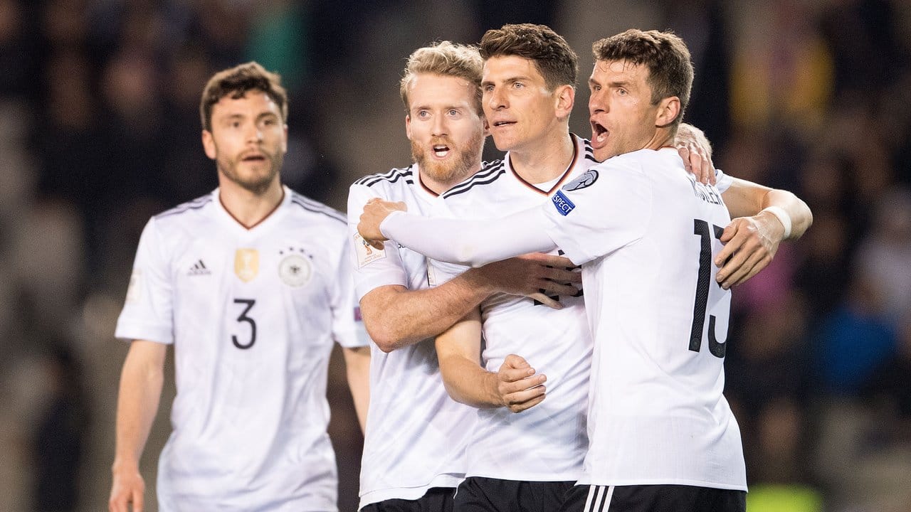 Die deutsche Nationalmannschaft feiert einen souveränen 4:1-Erfolg über Aserbaidschan.