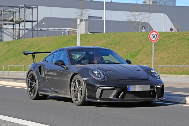 Erlkönige von Porsche in der Eifel