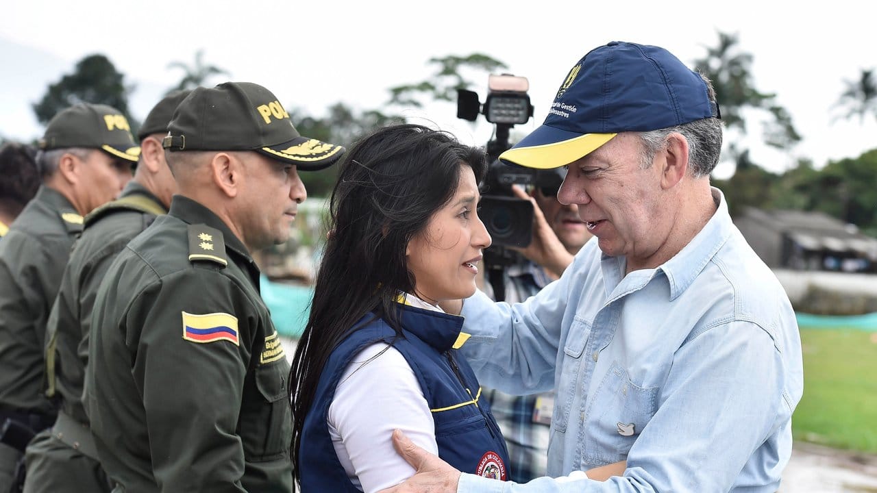 Staatspräsident Santos besuchte am Sonntag das Katastrophengebiet.
