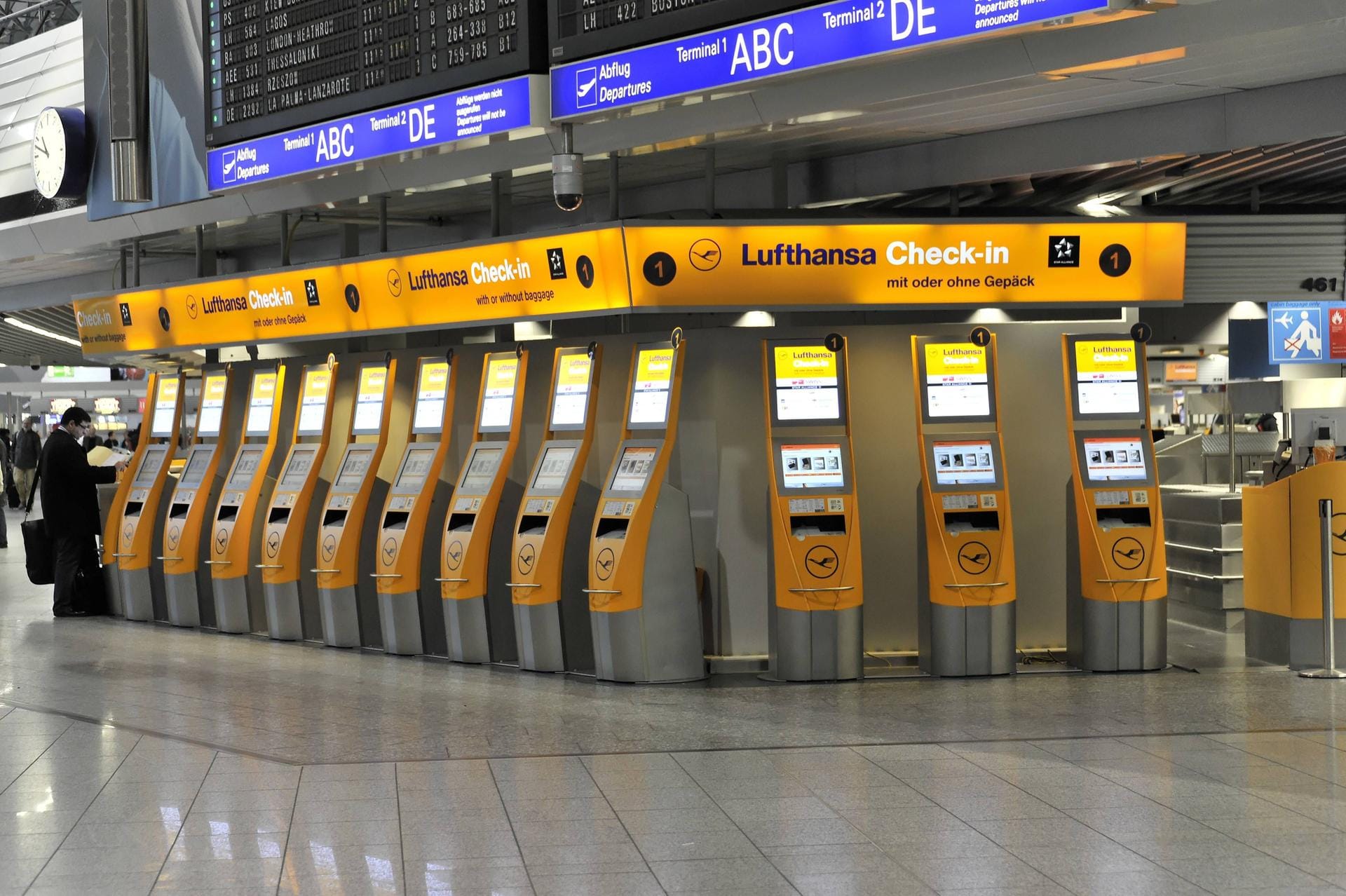 Die Lufthansa Homebase Frankfurt hat am Flughafen Rhein-Main natürlich besonders viele Check-In Terminals