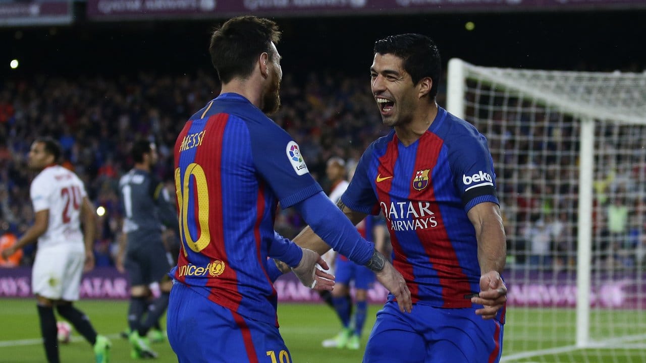 Luis Suárez (r) und Lionel Messi trafen für den FC Barcelona.