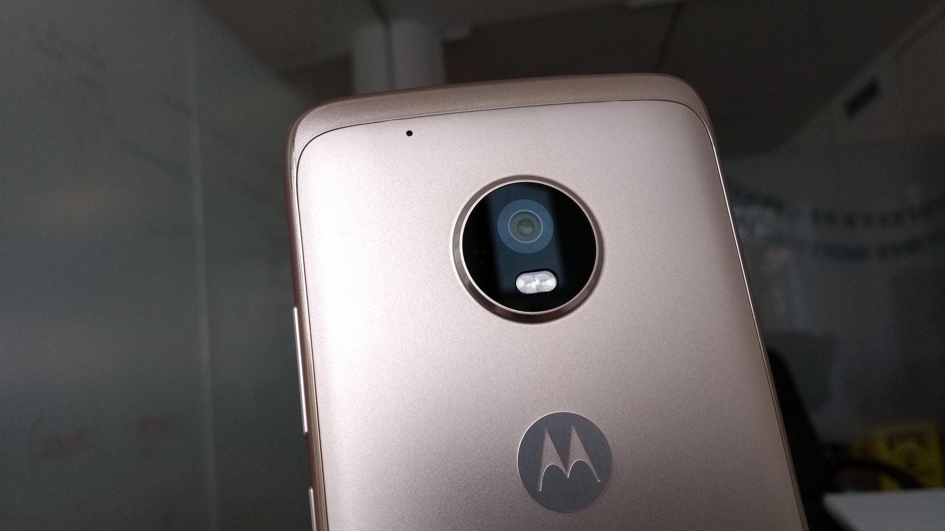 Die Moto G5 Plus Rückseite mit Kamera