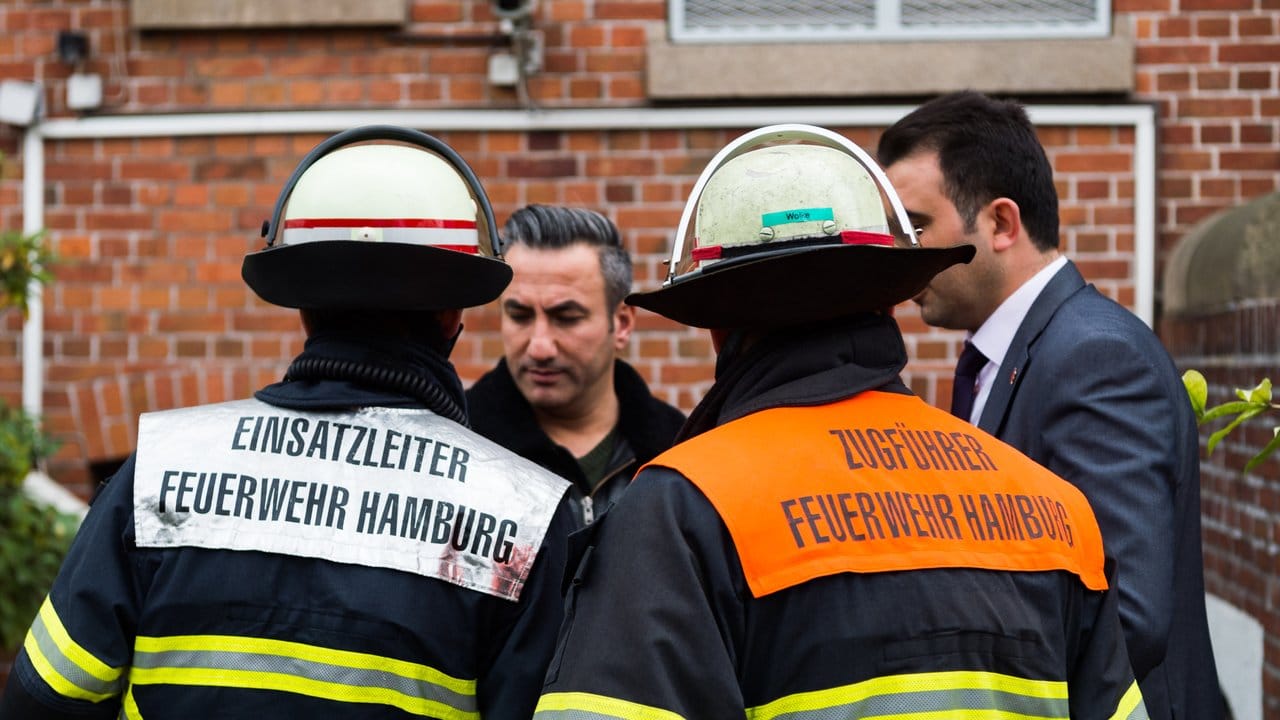 Möglicherweise stehen die Briefe in Zusammenhang mit dem Referendum. Möglicherweise stehen die Briefe in Zusammenhang mit dem Referendum.