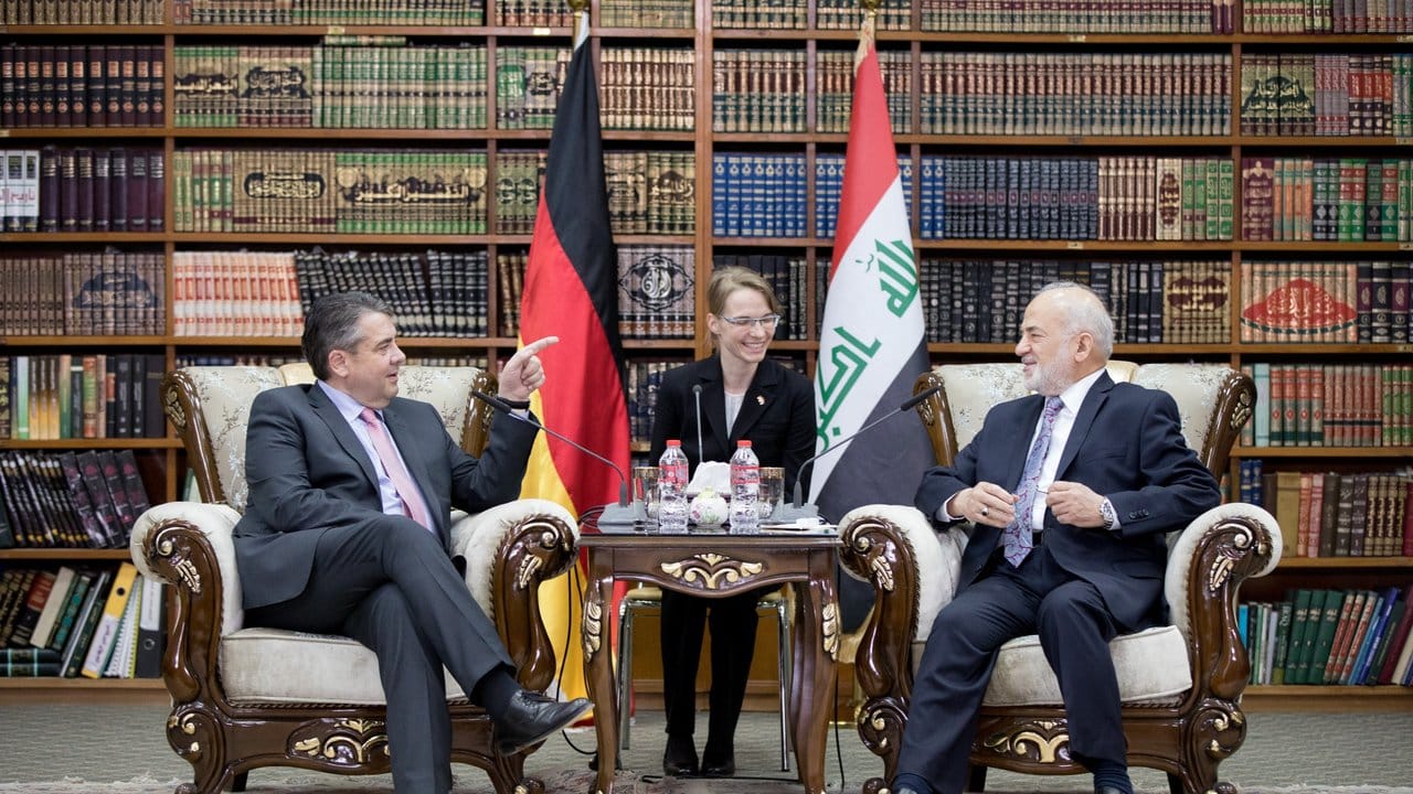 Außenminister Sigmar Gabriel trifft in Bagdad seinen irakischen Amtskollegen Ibrahim al-Dschafari.