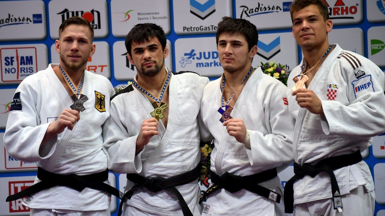 Siegerehrung mit Dominic Ressel (l-r), Sieger Alan Khubetsow, Sebeda Rekhwiaschwili und Dominik Druzeta.