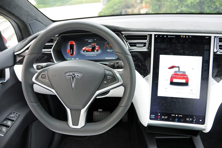 Tesla Model X 90D im Test