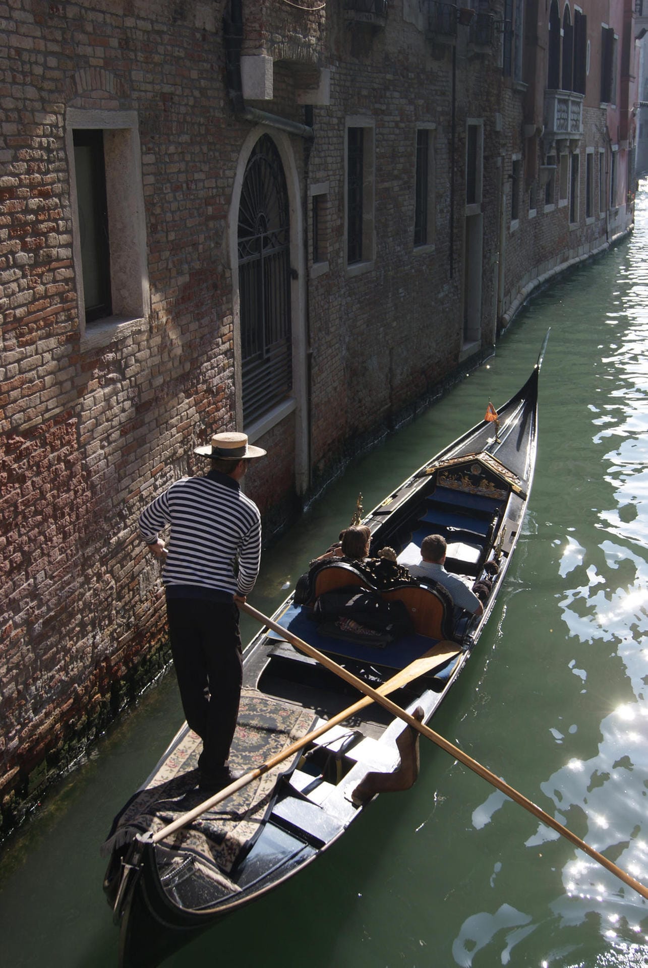 Pflichtprogramm in Venedig: eine Gondelfahrt.