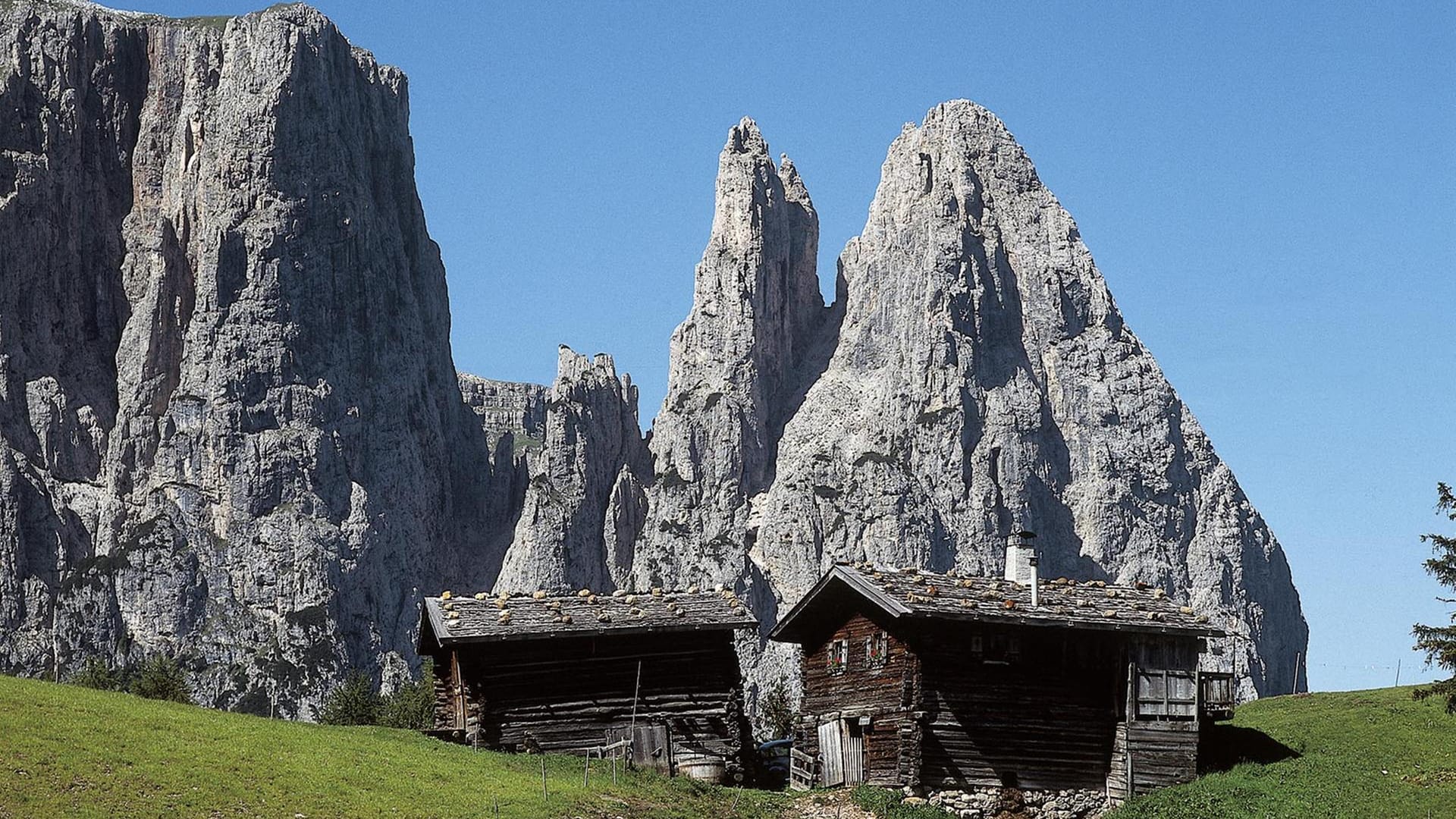 Nach dem Trubel auf dem Volksfest könnten Sie in einer Almhütte zur Ruhe kommen.