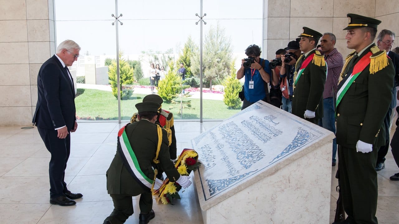 Bundespräsident Steinmeier besucht das Grab von Jassir Arafat in Ramallah. Bundespräsident Steinmeier besucht das Grab von Jassir Arafat in Ramallah.