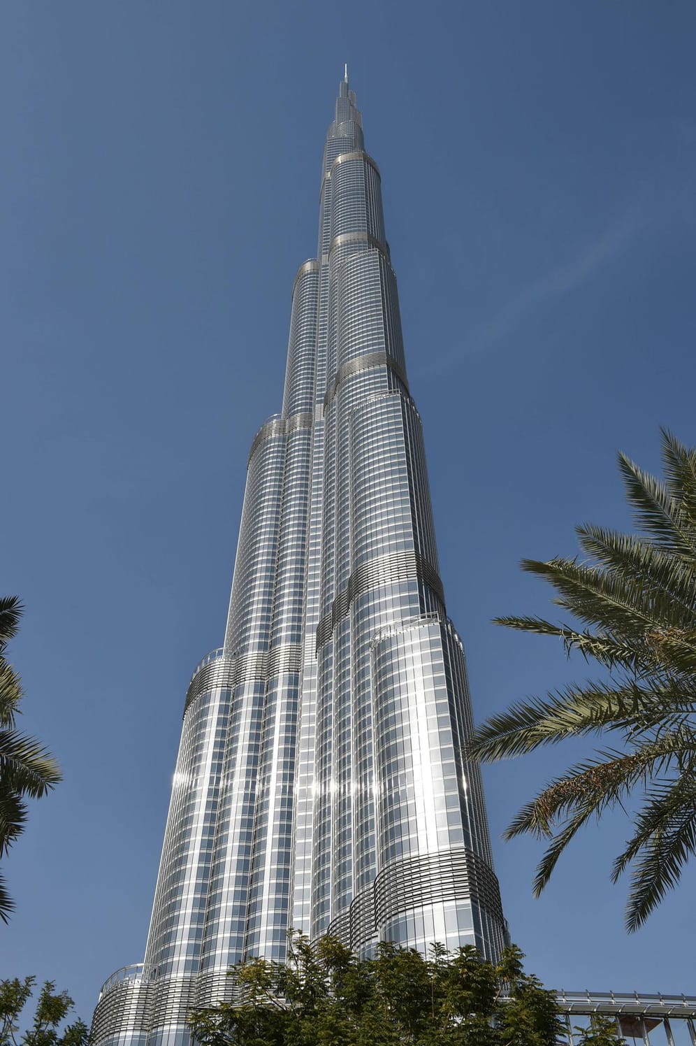 Burj Khalifa, mit 829,8 Metern das höchste Gebäude der Welt, hat eine spektakuläre Aussichtsplattform im 123. Stock.