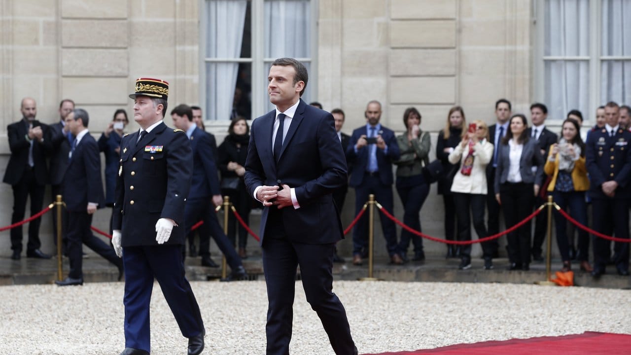 Der künftige französische Präsident Emmanuel Macron: Erstmals seit Jahrzehnten kommt der Staatschef nicht von den Sozialisten oder den Konservativen. Der künftige französische Präsident Emmanuel Macron: Erstmals seit Jahrzehnten kommt der Staatschef nicht von den Sozialisten oder den Konservativen.