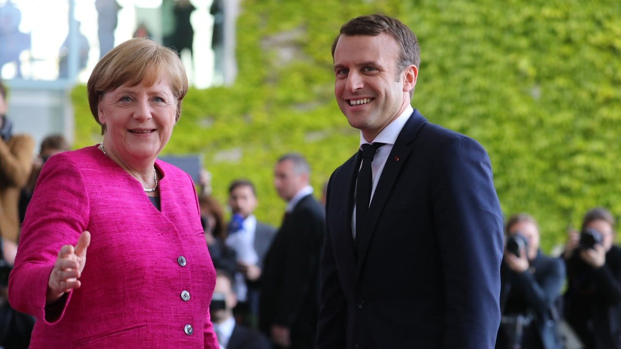 Bundeskanzlerin Angela Merkel empfängt den französischen Präsidenten Emmanuel Macron in Berlin. Bundeskanzlerin Angela Merkel empfängt den französischen Präsidenten Emmanuel Macron in Berlin.