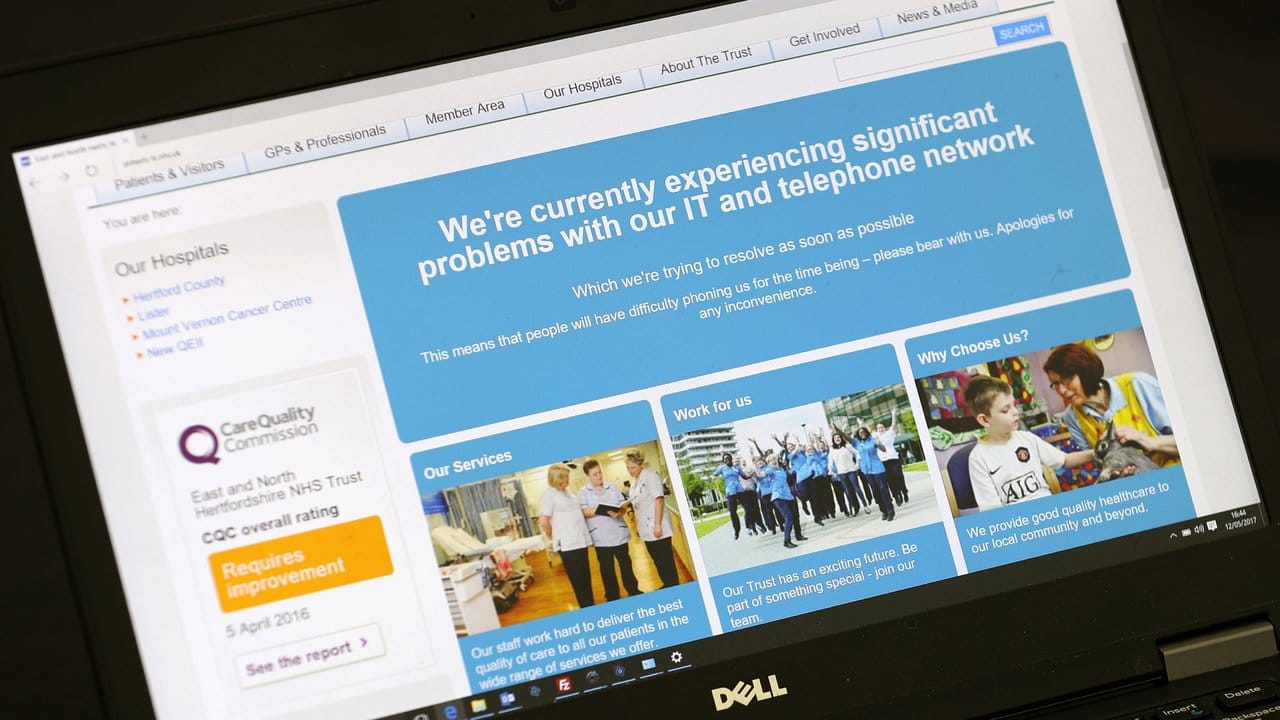 Die Webseite des britischen Gesundheitsdienstes NHS informiert über Probleme mit der groß angelegten Cyber-Attacke.