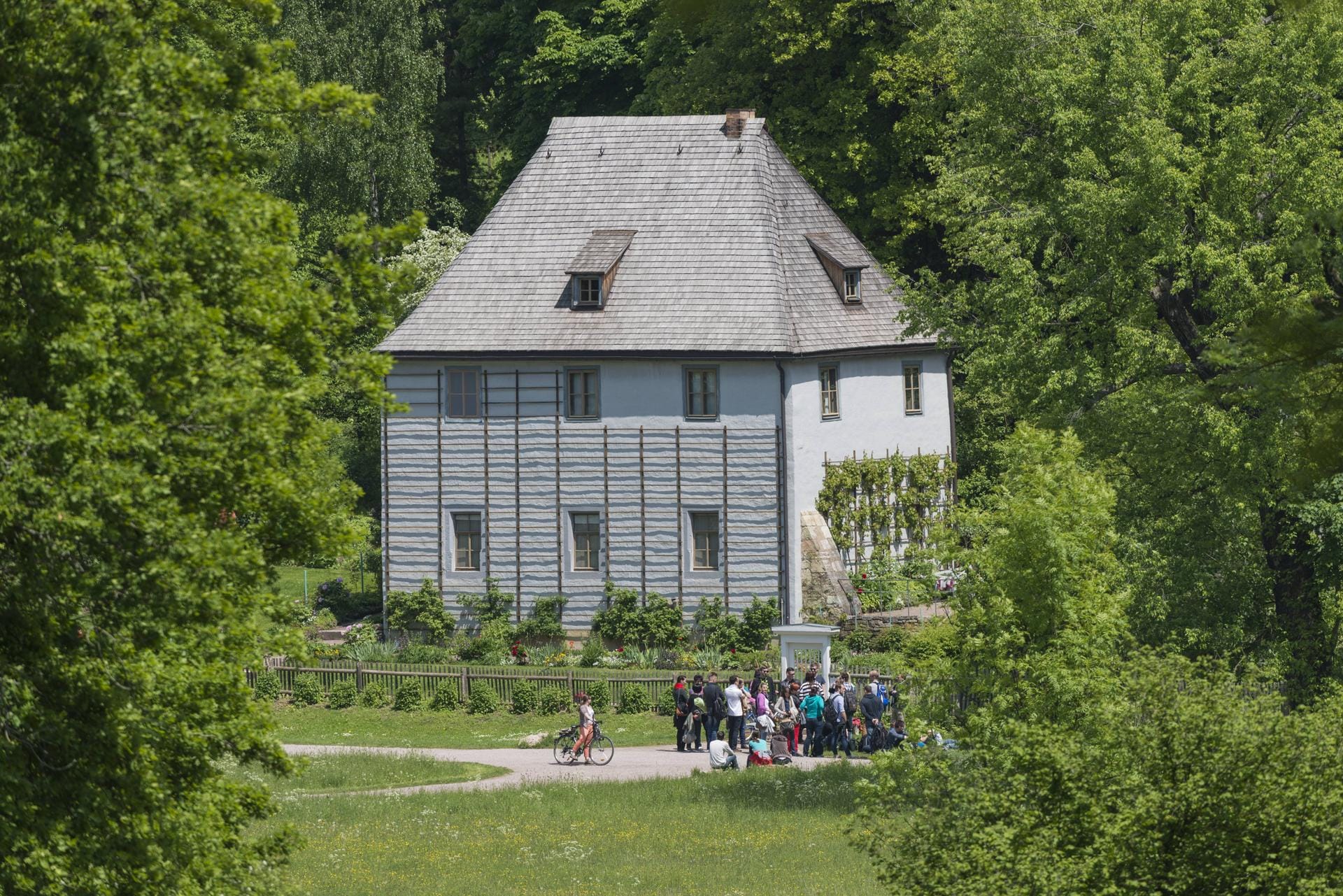 Goethes Gartenhaus im zauberhaften Park an der Ilm in Weimar, Thüringen.