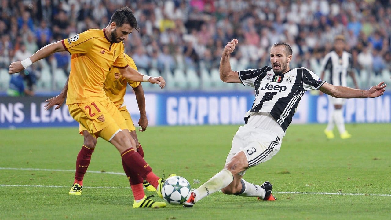 Auch dank Giorgio Chiellini (r) ist die Abwehr von Juventus Turin die beste der diesjährigen Champions-League-Saison.