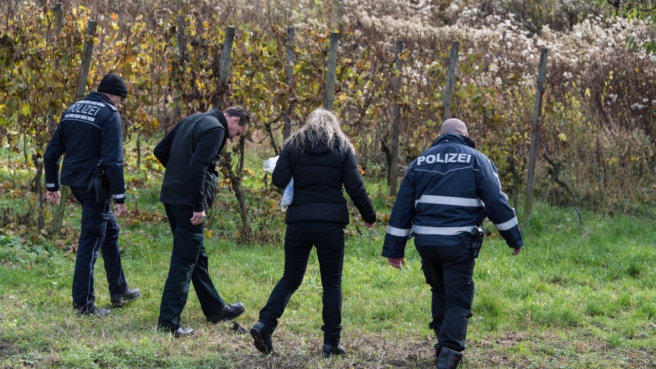 Eine Zeugin hatte den mutmaßlichen Täter am Tag des Mordes in der Nähe des Tatorts gesehen. Eine Zeugin hatte den mutmaßlichen Täter am Tag des Mordes in der Nähe des Tatorts gesehen.
