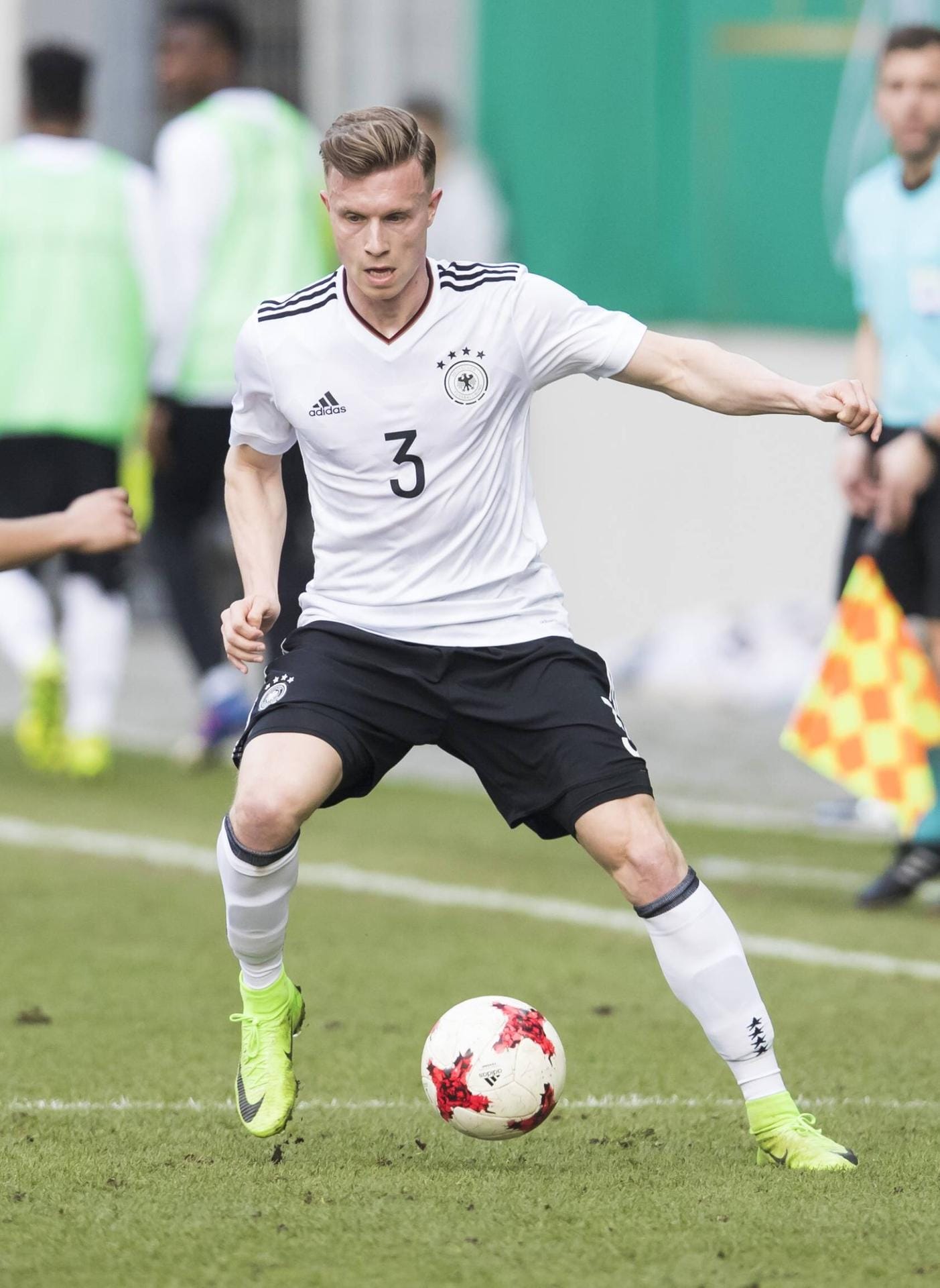 Abwehr: Yannick Gerhardt (23, VfL Wolfsburg, 12 Länderspiele)