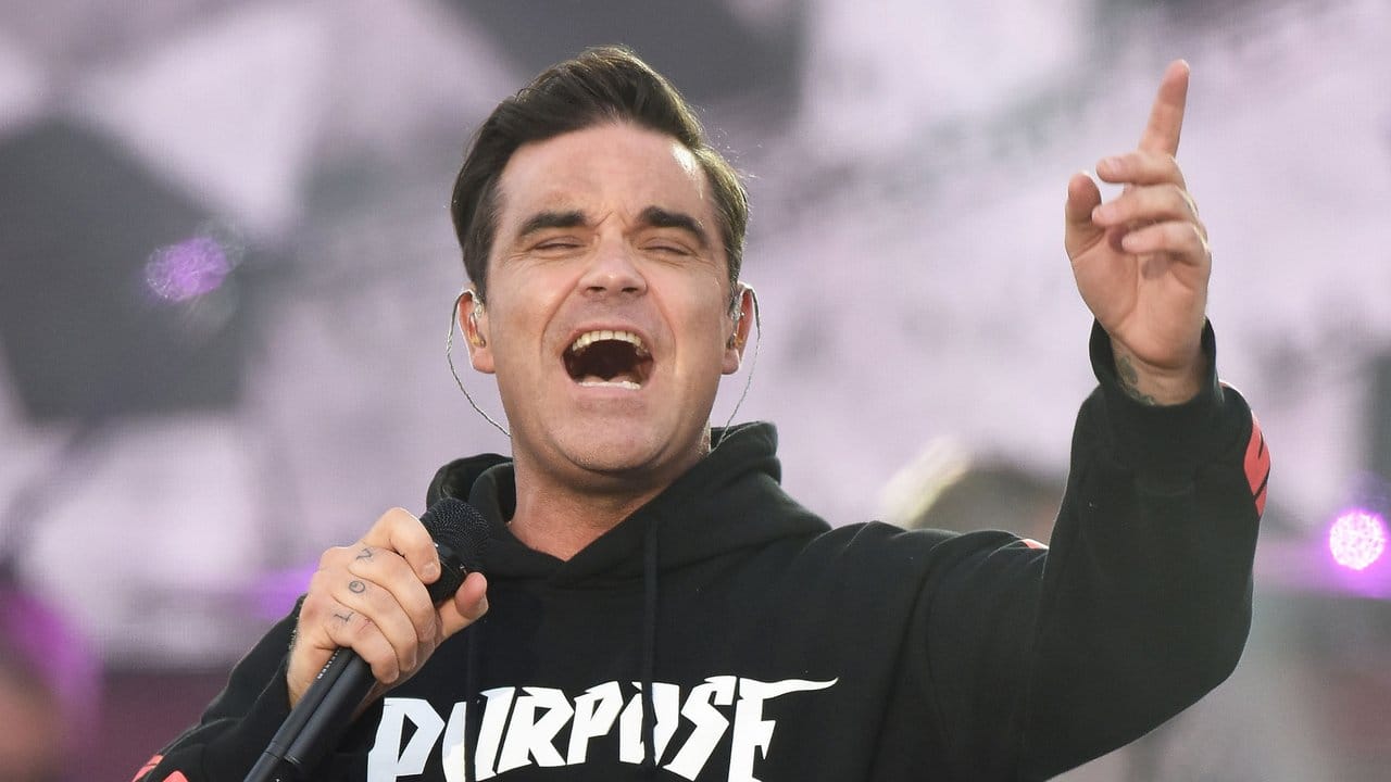 Robbie Williams hat ohne Take That gesungen. Robbie Williams hat ohne Take That gesungen.