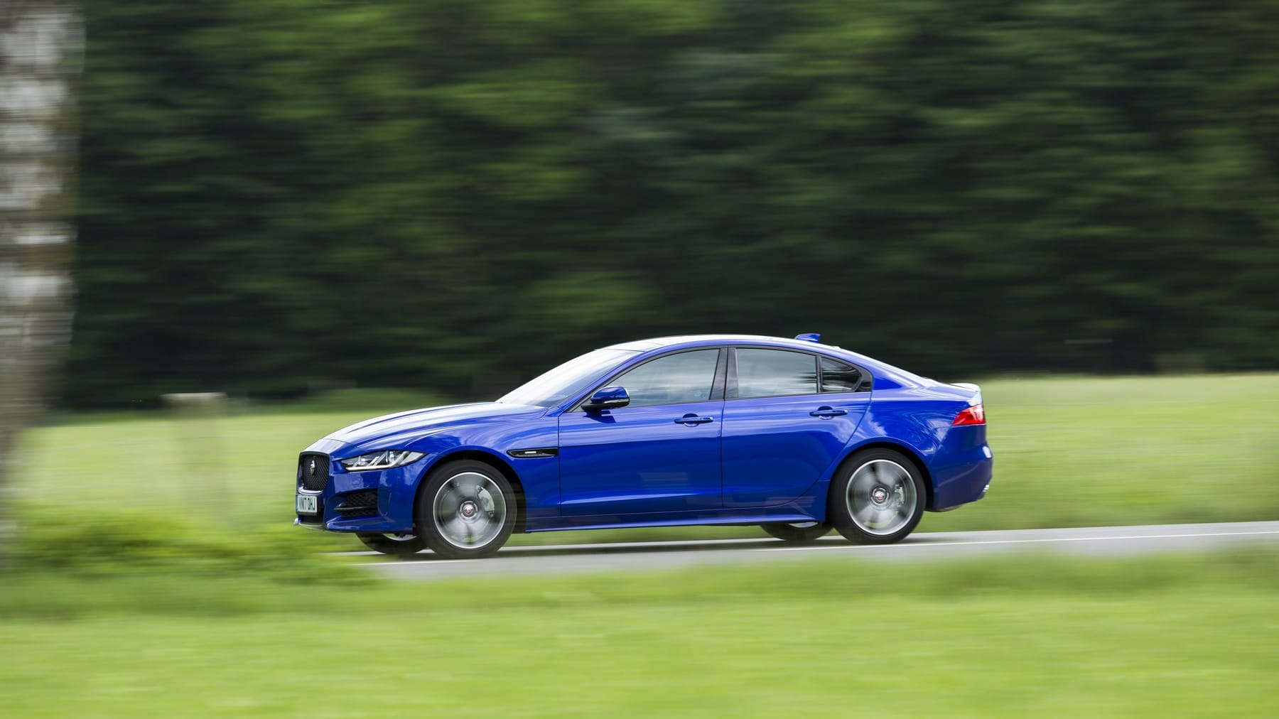 Jaguar XE 25t AWD