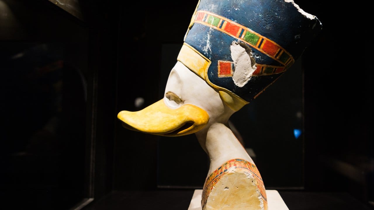 Die Duckfretete aus Kalkstein und Gips. Die Duckfretete aus Kalkstein und Gips.