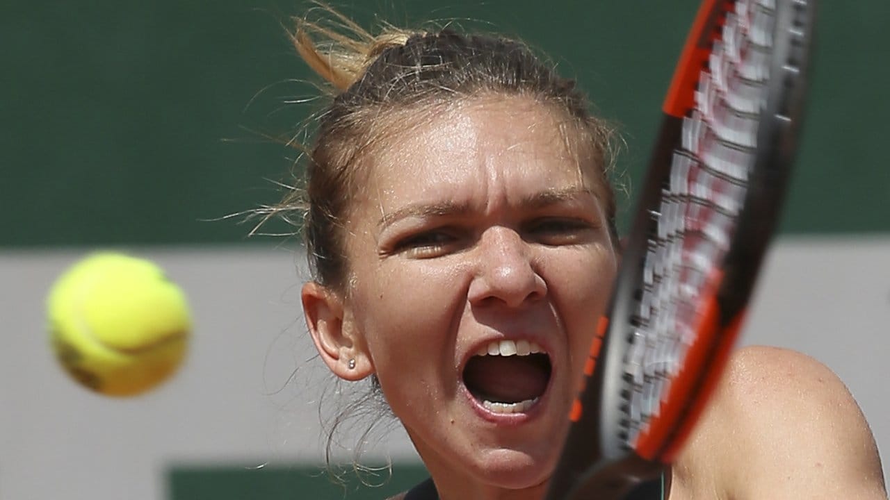 Simona Halep setzt sich im Viertelfinale gegen Jelena Switolina durch.