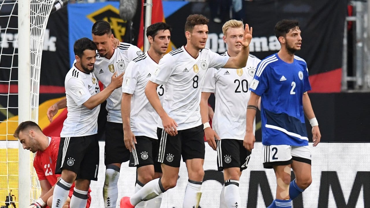Die deutsche Nationalmannschaft feiert einen souveränen 7:0-Erfolg.