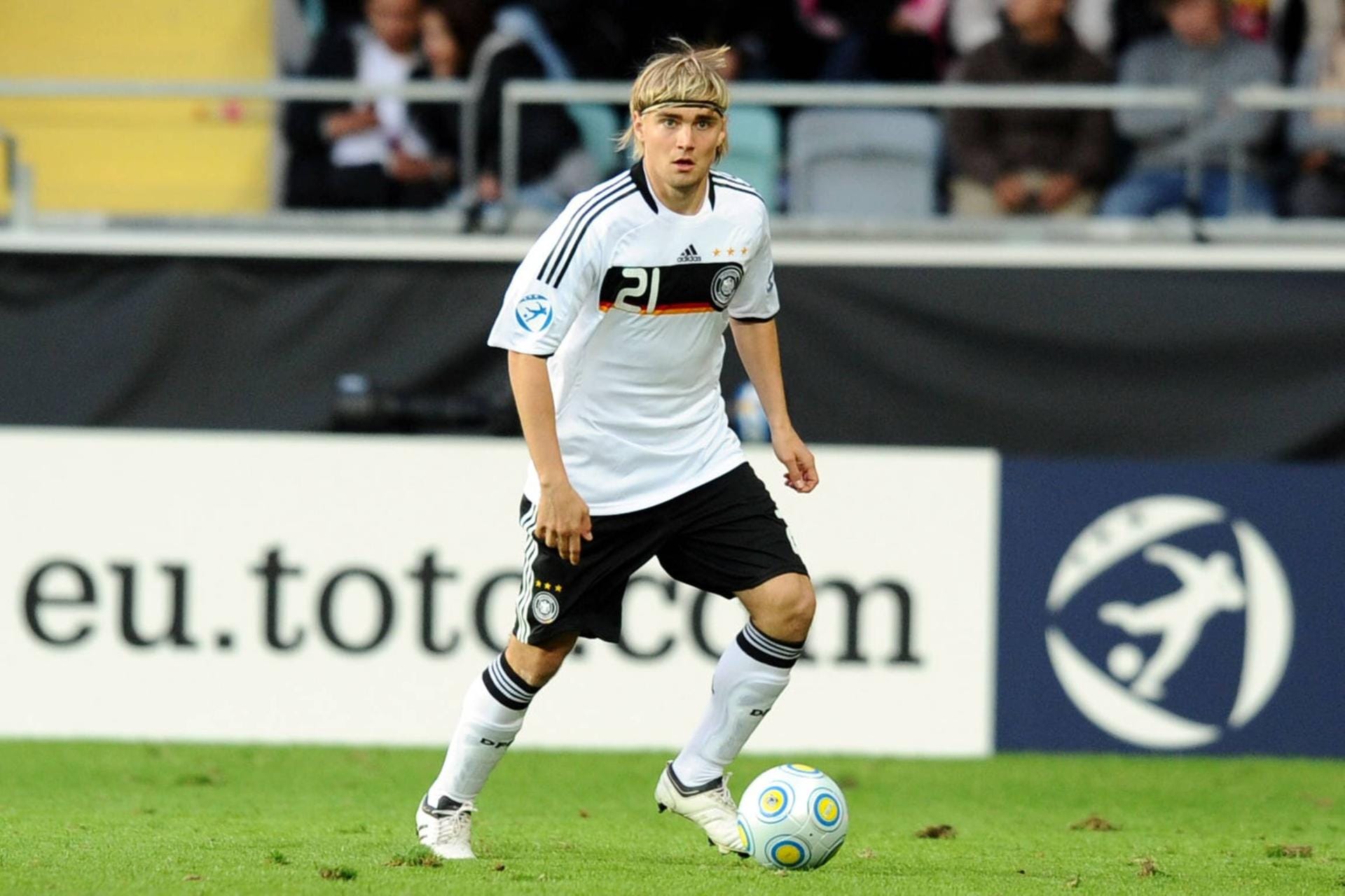 Marcel Schmelzer (21/Borussia Dortmund). Turnierspiele/-tore: 4/0. Bundesligaspiele/-tore: 12/0.