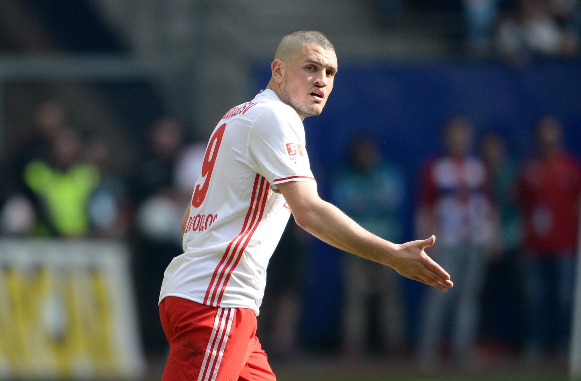 Hamburger SV Neuzugänge: - Abgänge: Ostrzolek (Hannover), Adler, Djourou, Götz (ohne Verein) FOTO: Leihspieler Papadopoulos (Leverkusen) soll gehalten werden.