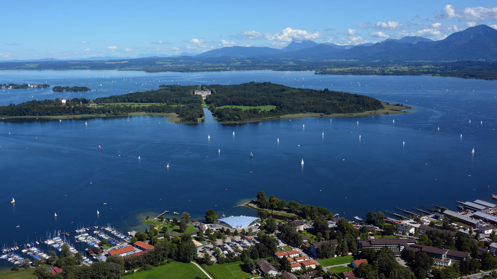 Vier Ufer und zwei Abstecher: Mit dem Fahrrad um den Chiemsee