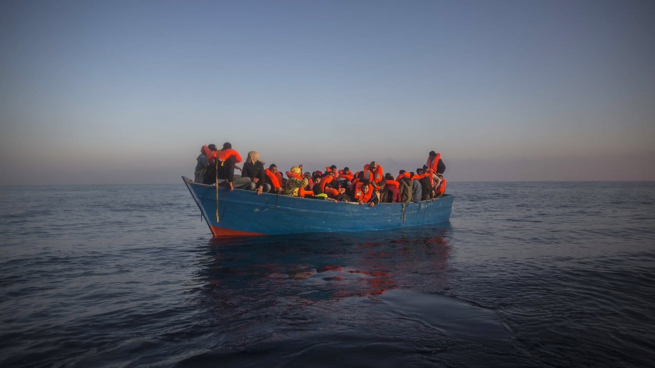 Bootsflüchtlinge im Mittelmeer.